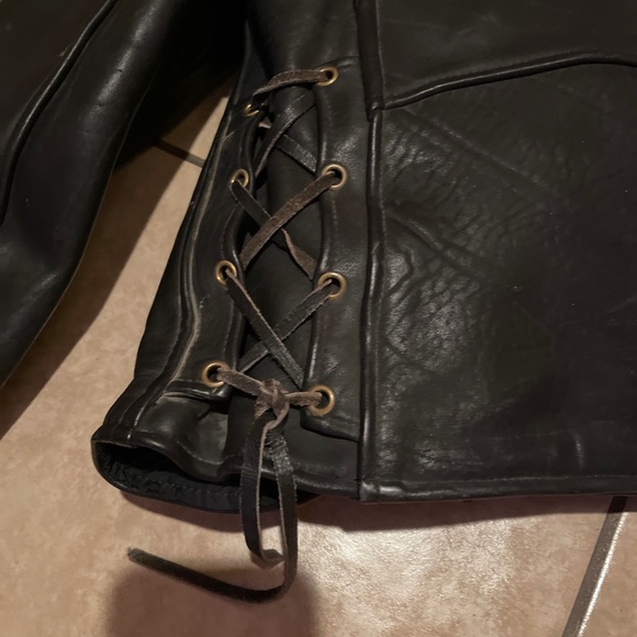 VTG Branded Garments Leather JKT. W/ Harley Davidson Patch. Sz. (42) . Sturgis - Picture 4 of 11